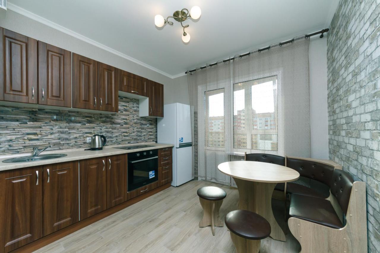 Poznyaky Apartments Patriotika Киев Екстериор снимка