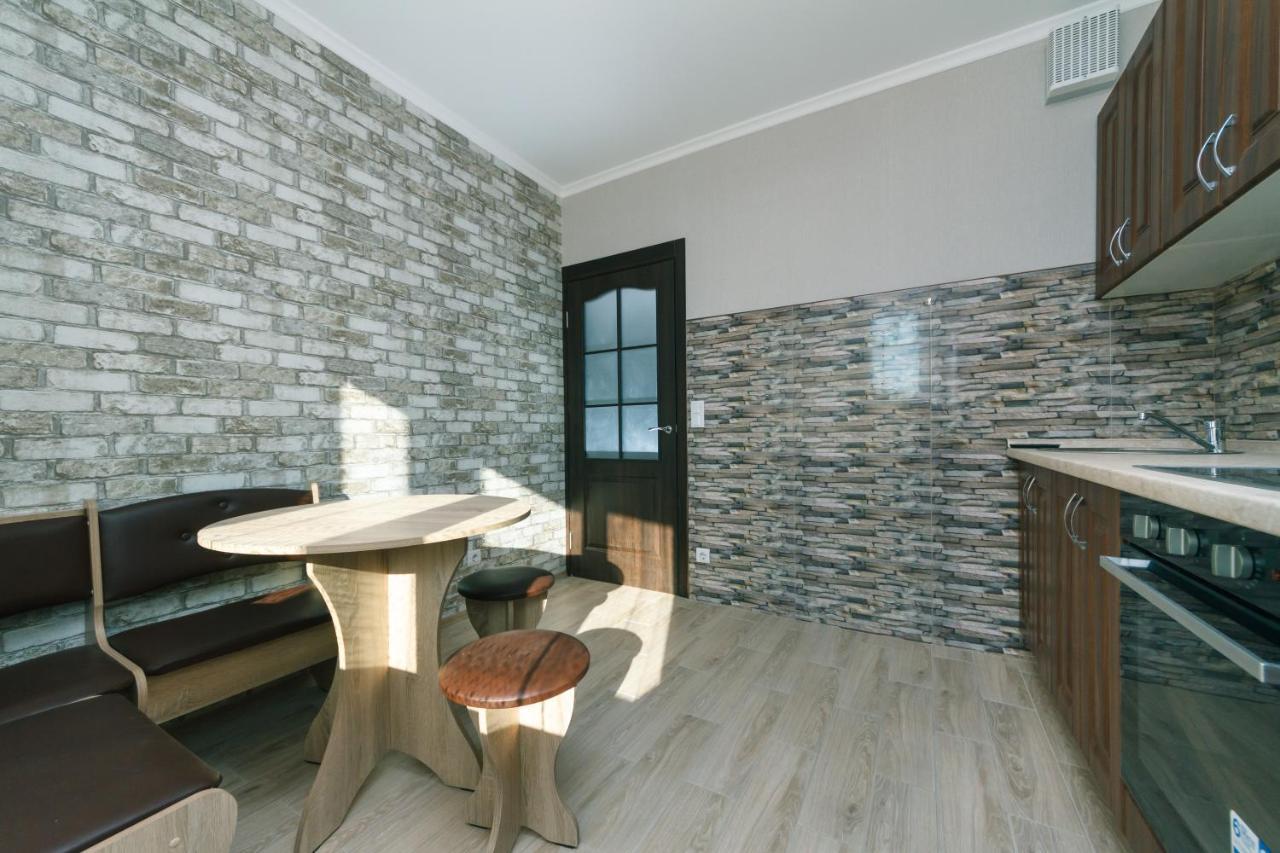 Poznyaky Apartments Patriotika Киев Екстериор снимка